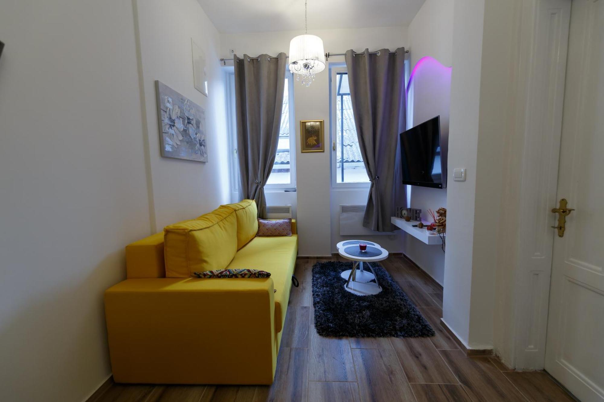 Apartman Royal Славонски-Брод Экстерьер фото