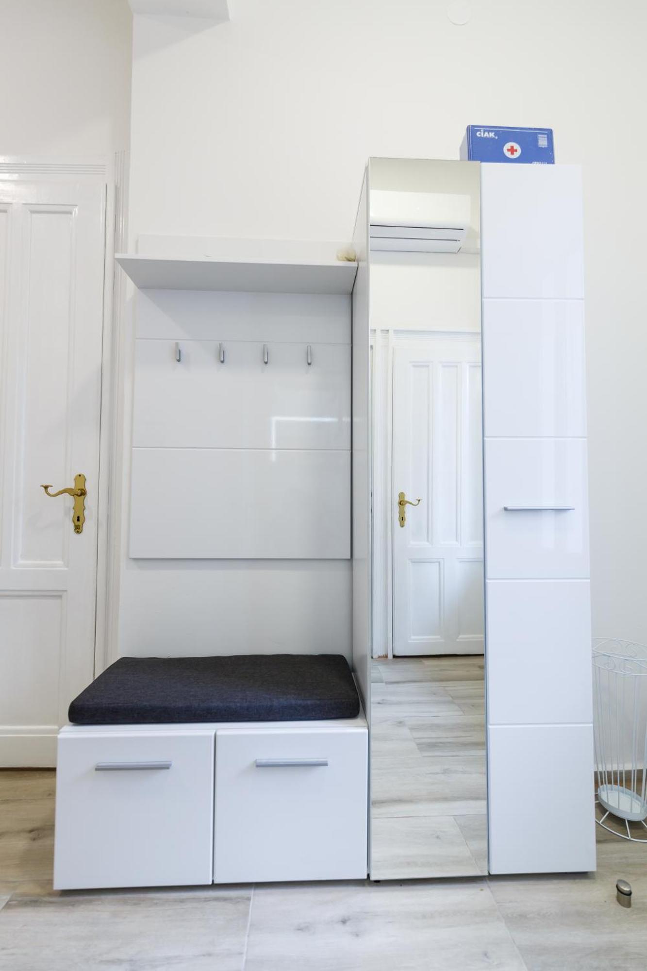 Apartman Royal Славонски-Брод Экстерьер фото