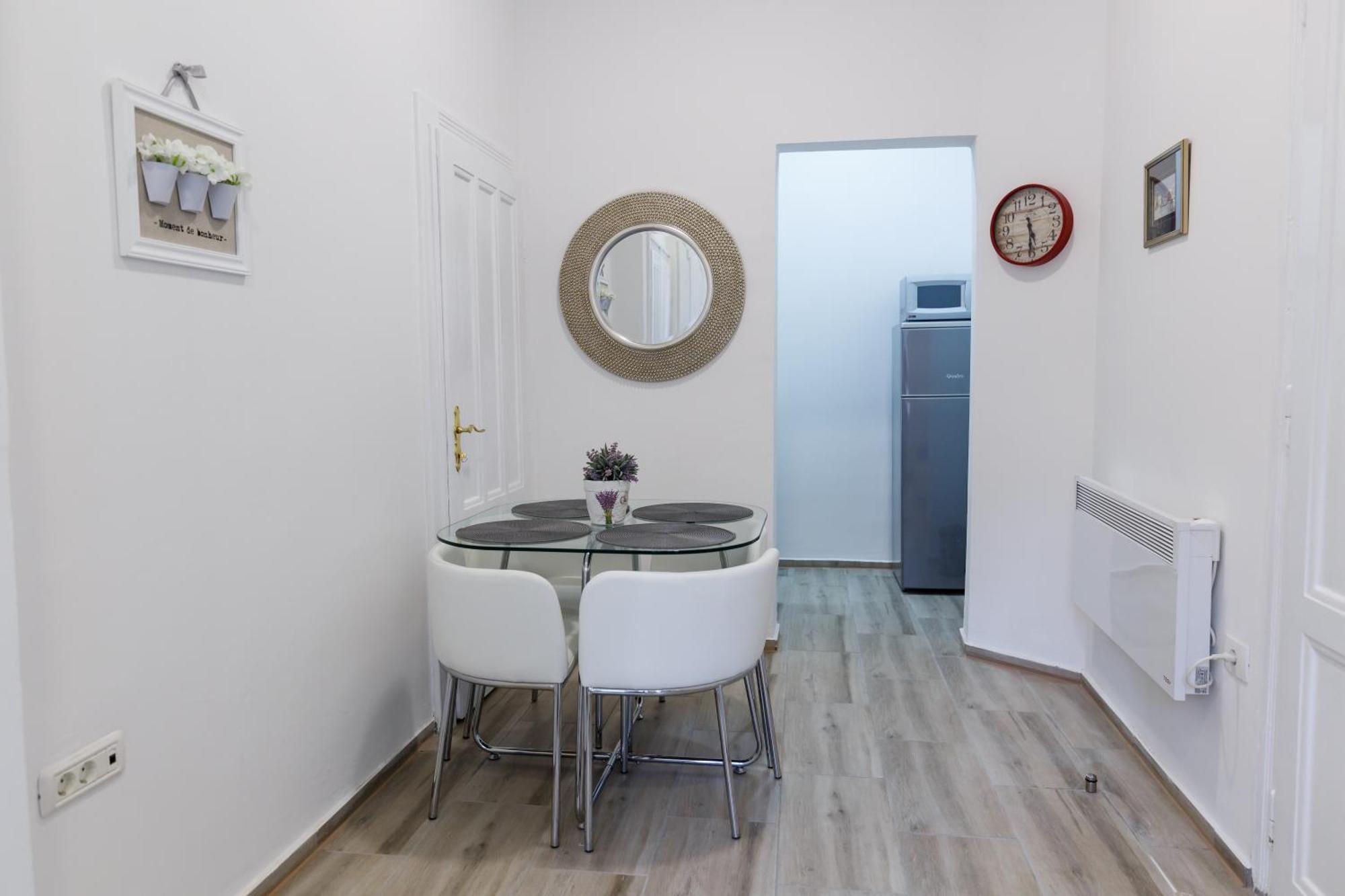 Apartman Royal Славонски-Брод Экстерьер фото