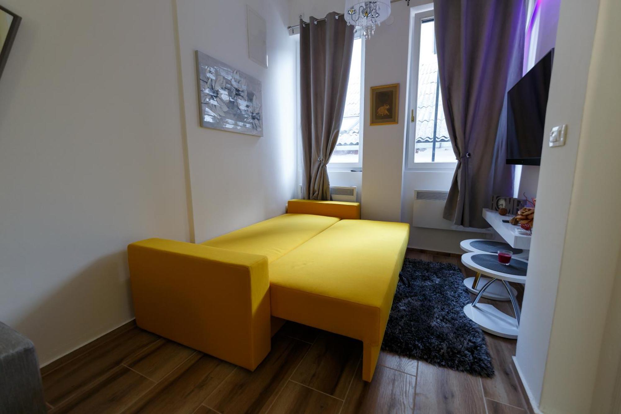Apartman Royal Славонски-Брод Экстерьер фото